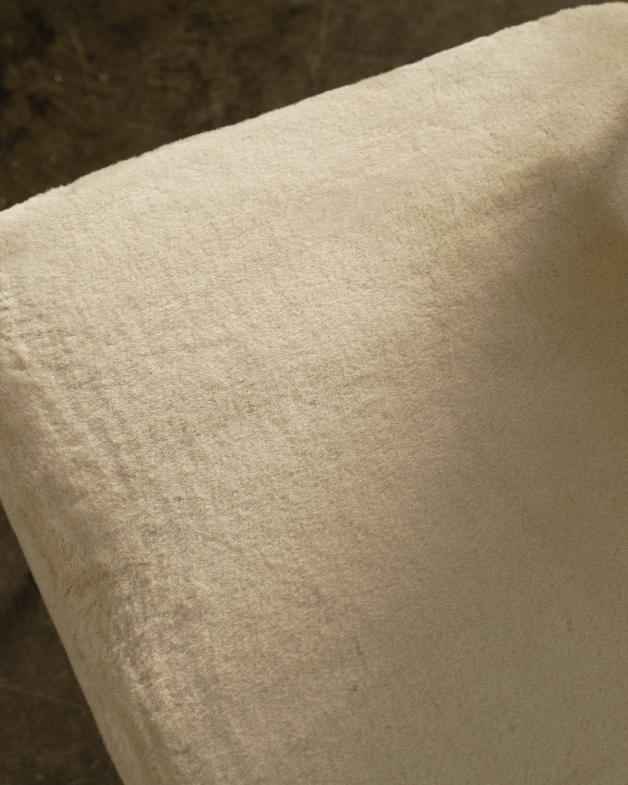 Hugs Dining Chair - No Armrest