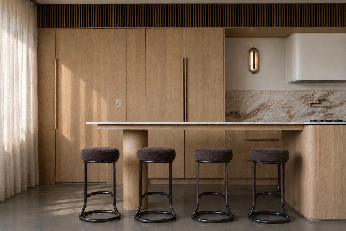 Loop Bar Stool fform