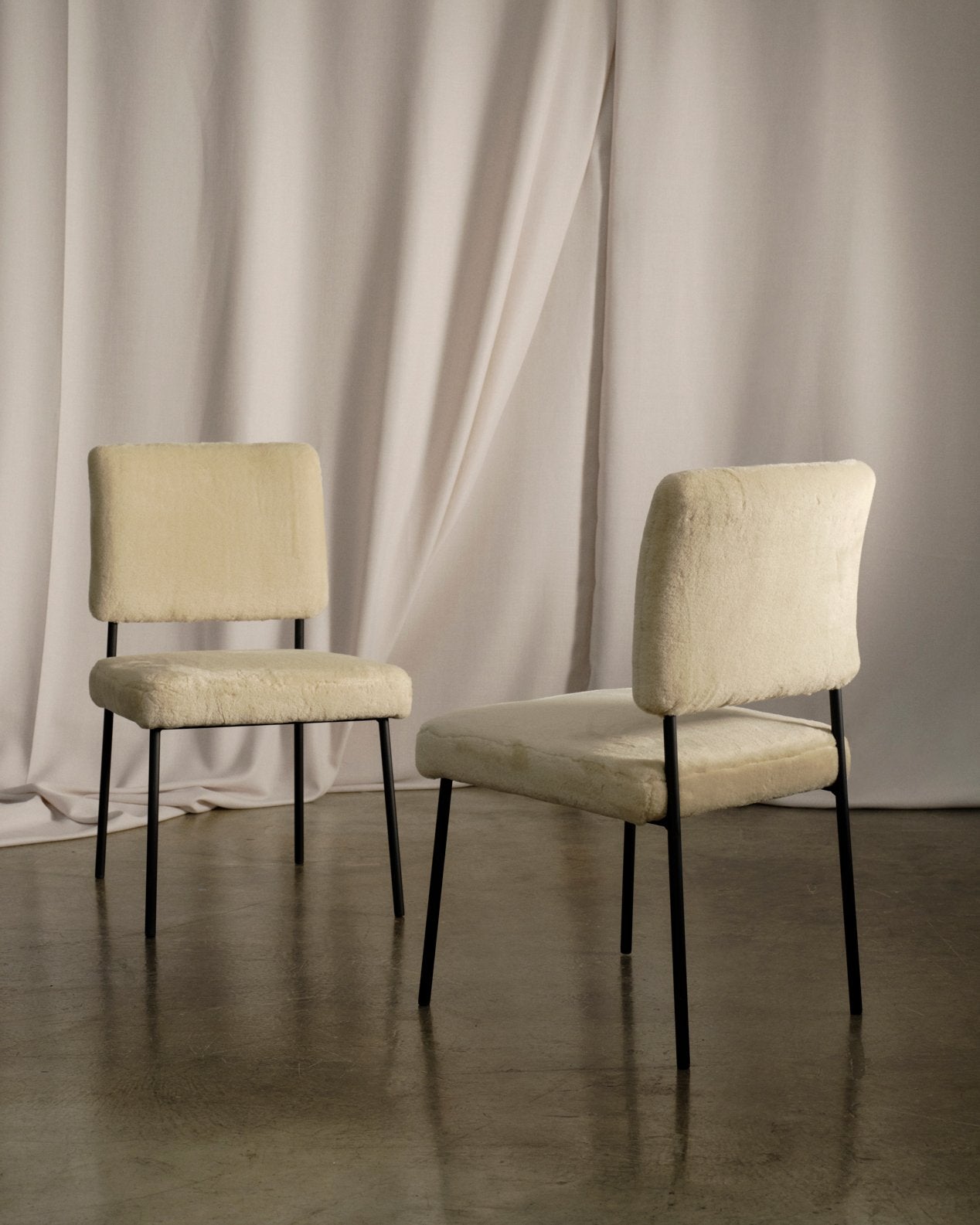 Hugs Dining Chair - No Armrest