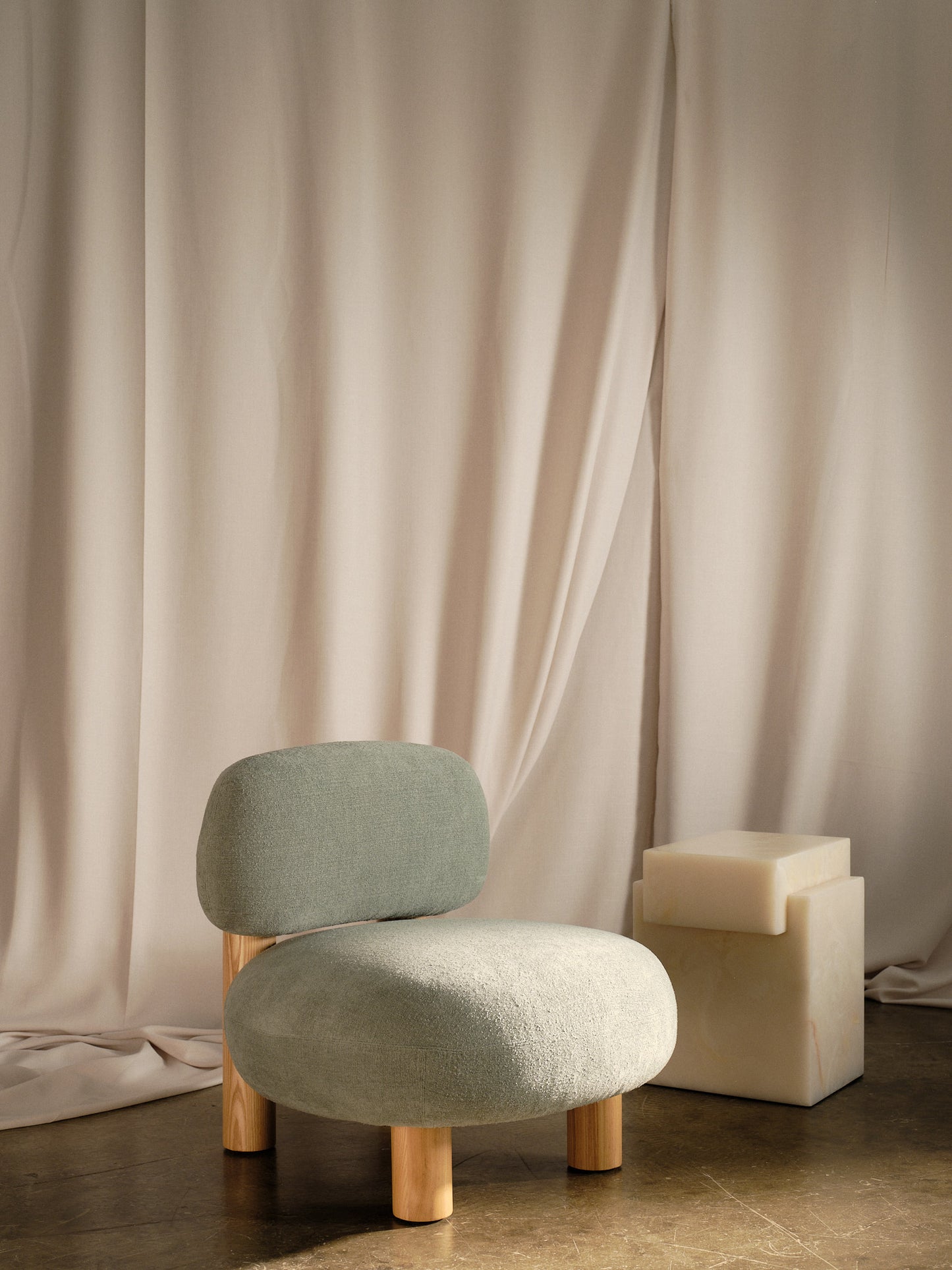 OO Lounge Chair